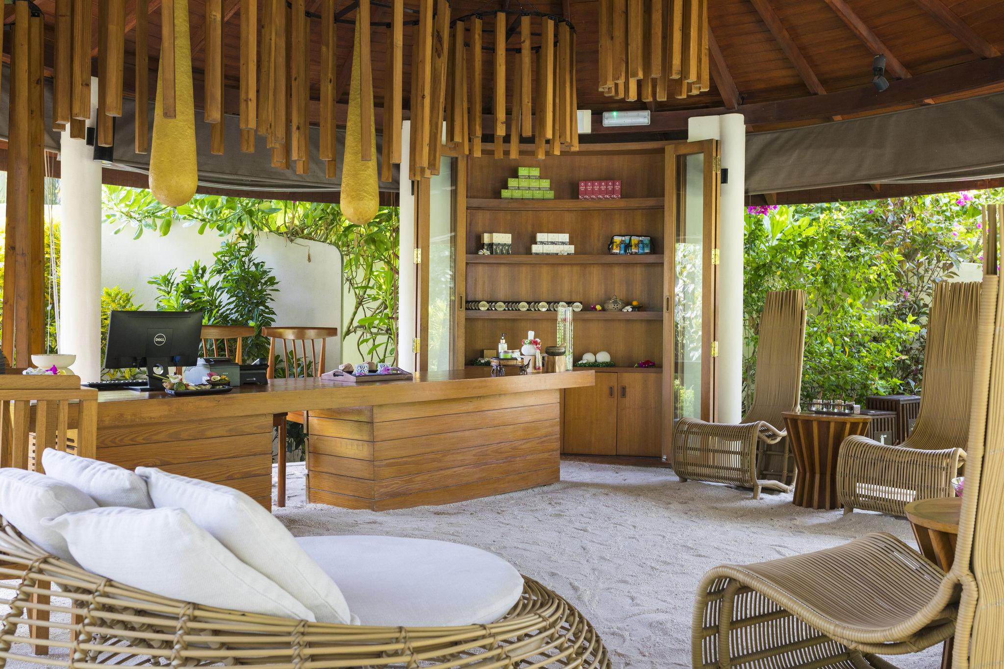 センタラ ラス フシ リゾート アンド スパ モルディブ 写真