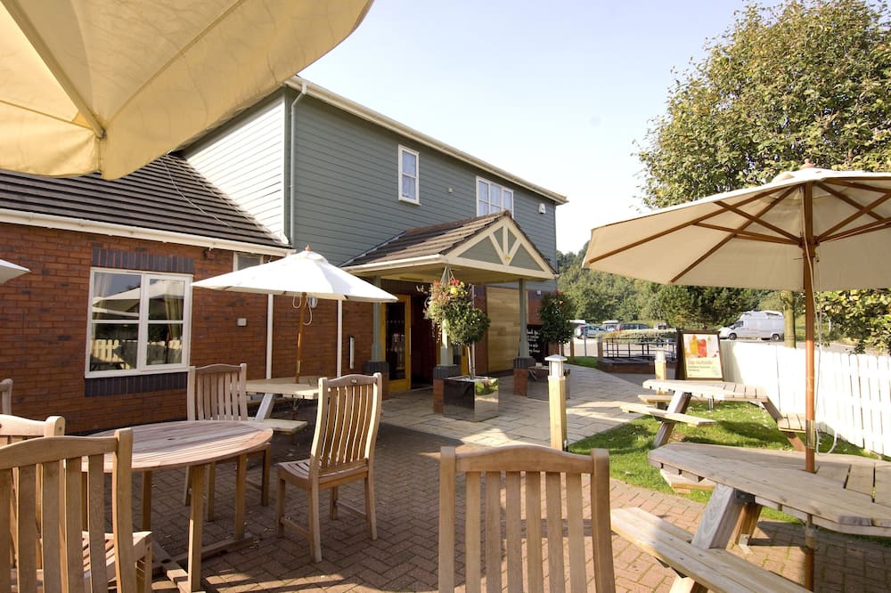 プレミア イン バーミンガム オールドベリー - M5 ジャンクション2 写真