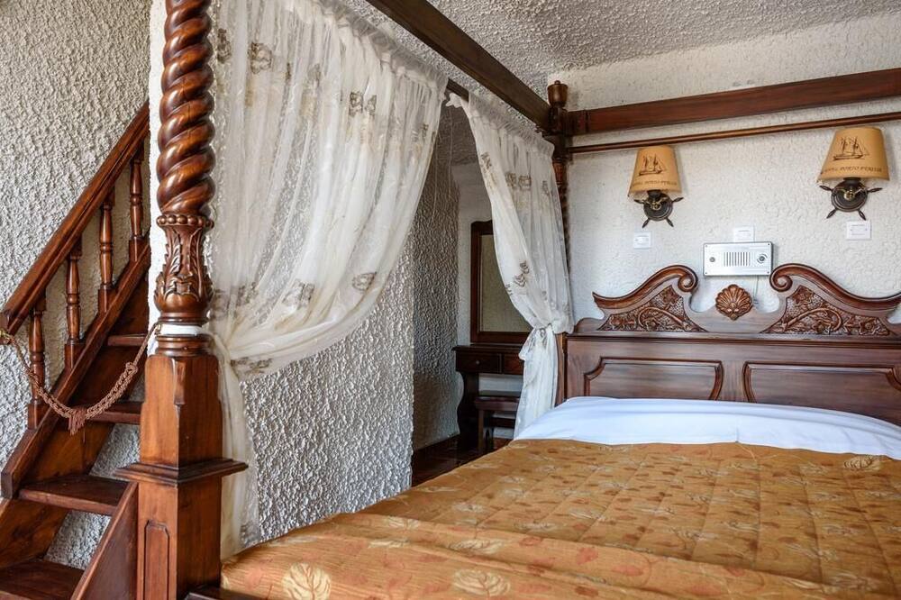 ホテル ポルト ペリッサ 写真