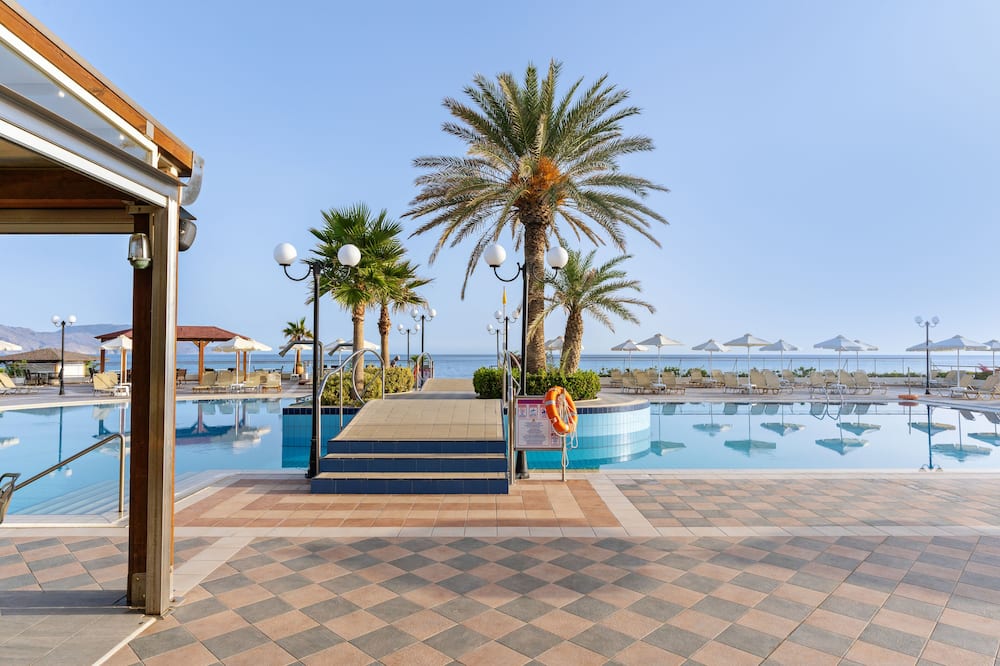 Hydramis Palace Beach Resort 写真