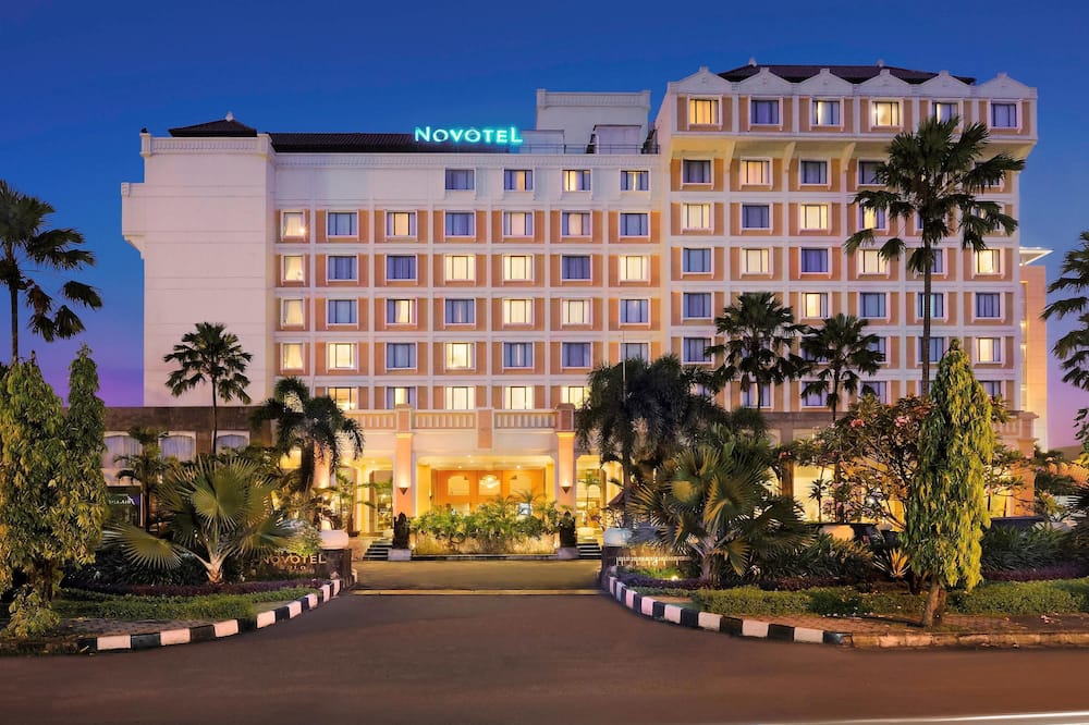 ノボテル ソロ ホテル 写真