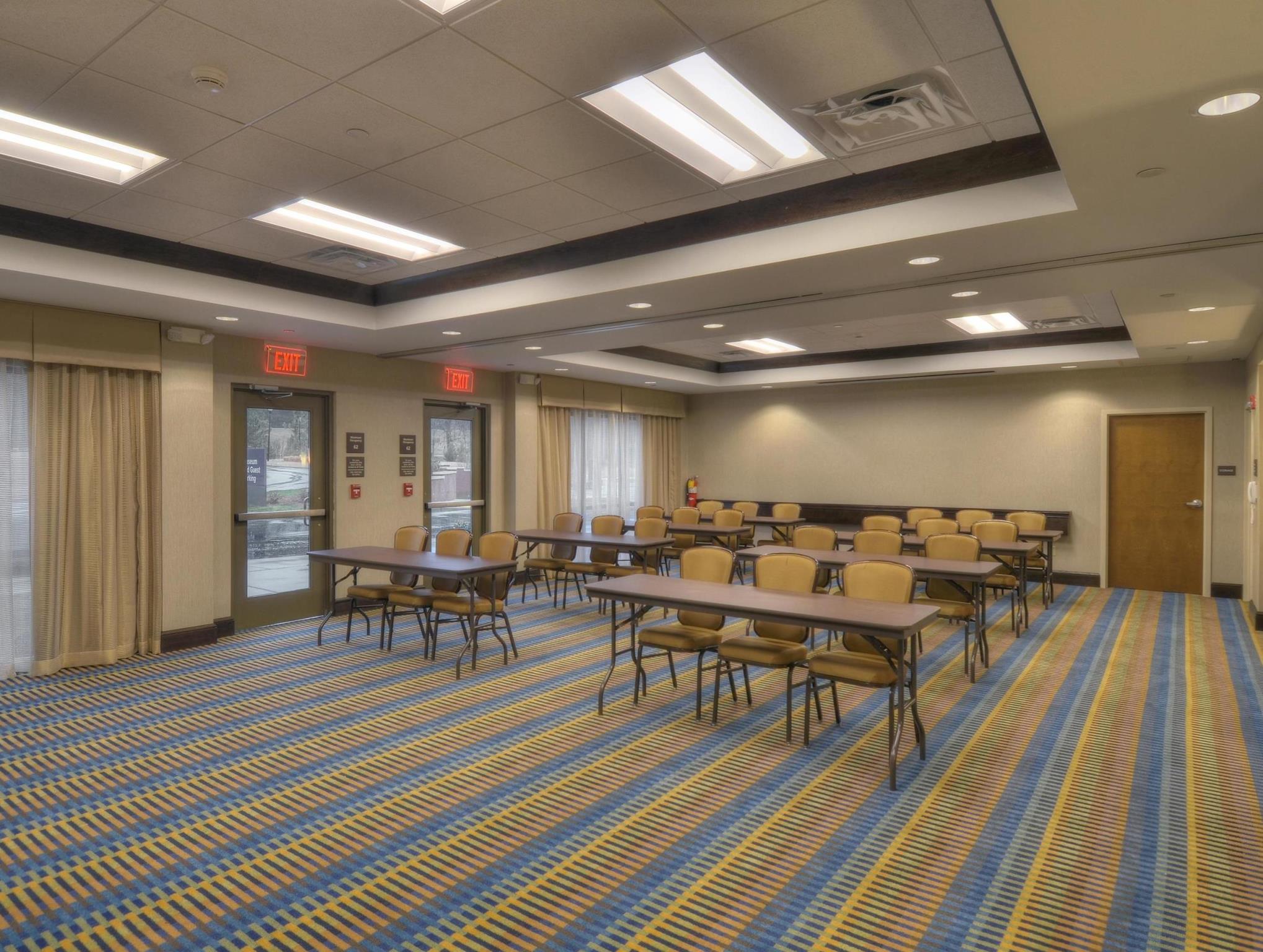 Hampton Inn by Hilton Columbus South Fort Benning 写真