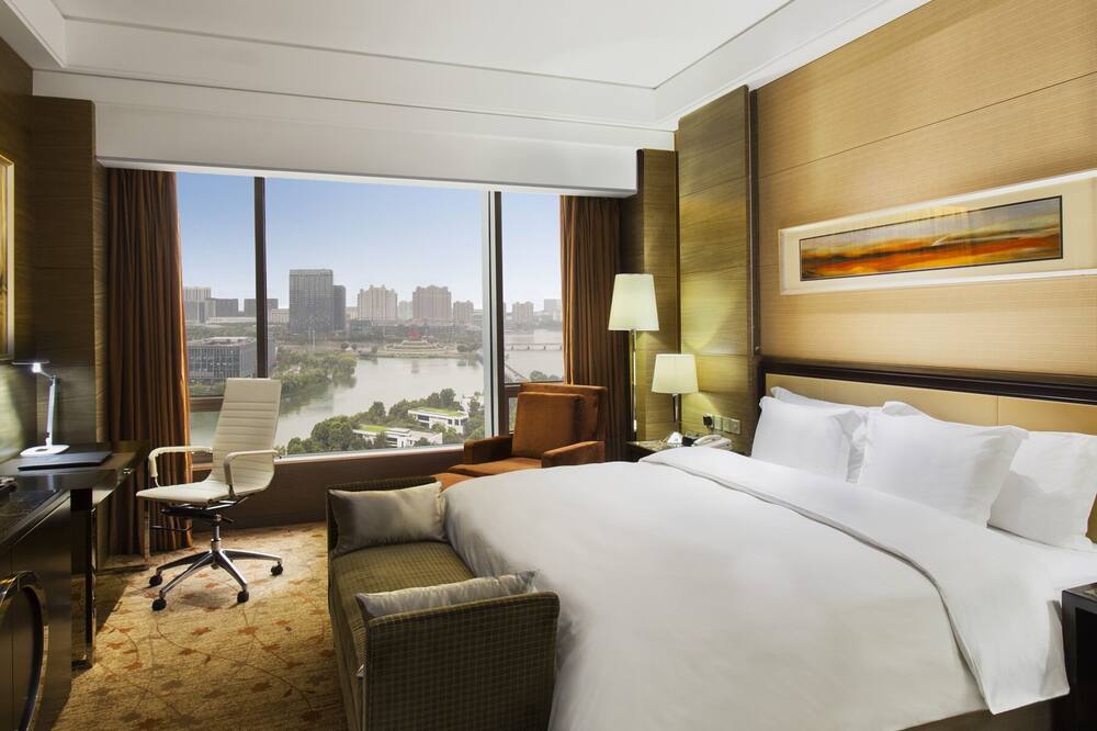 クラウン プラザ 南京 江寧 by IHG (南京銀城皇冠假日酒店) 写真