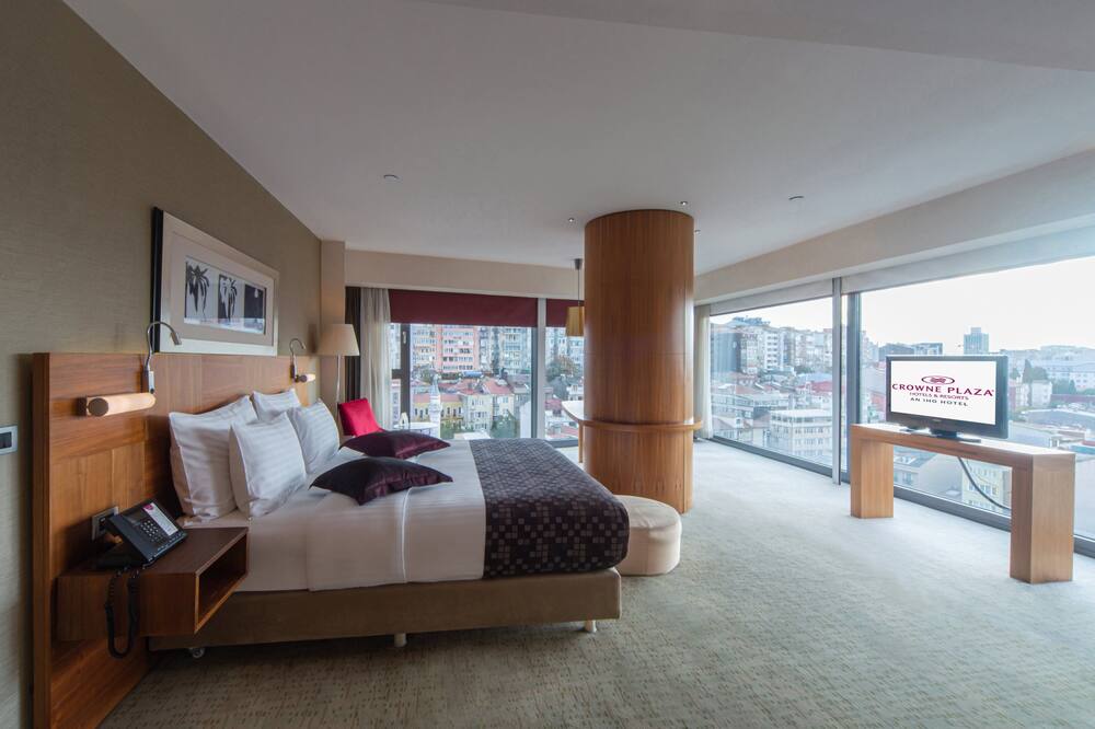 クラウンプラザ イスタンブール ハルビエ バイ IHG 写真