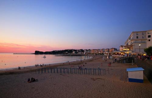 オテル コルベール 写真