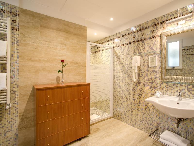 アウレリウス アート ギャラリー ホテル 写真