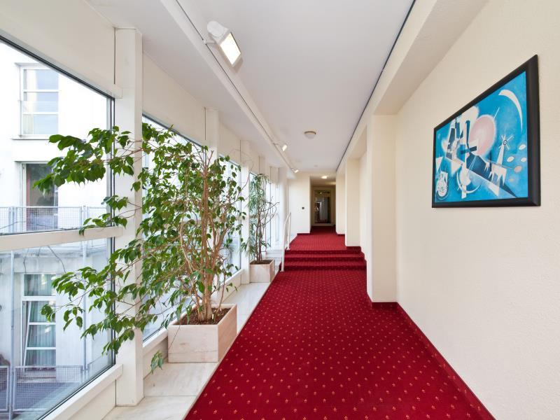 ガーナー ホテル デュッセルドルフ メイン ステーション バイ IHG 写真