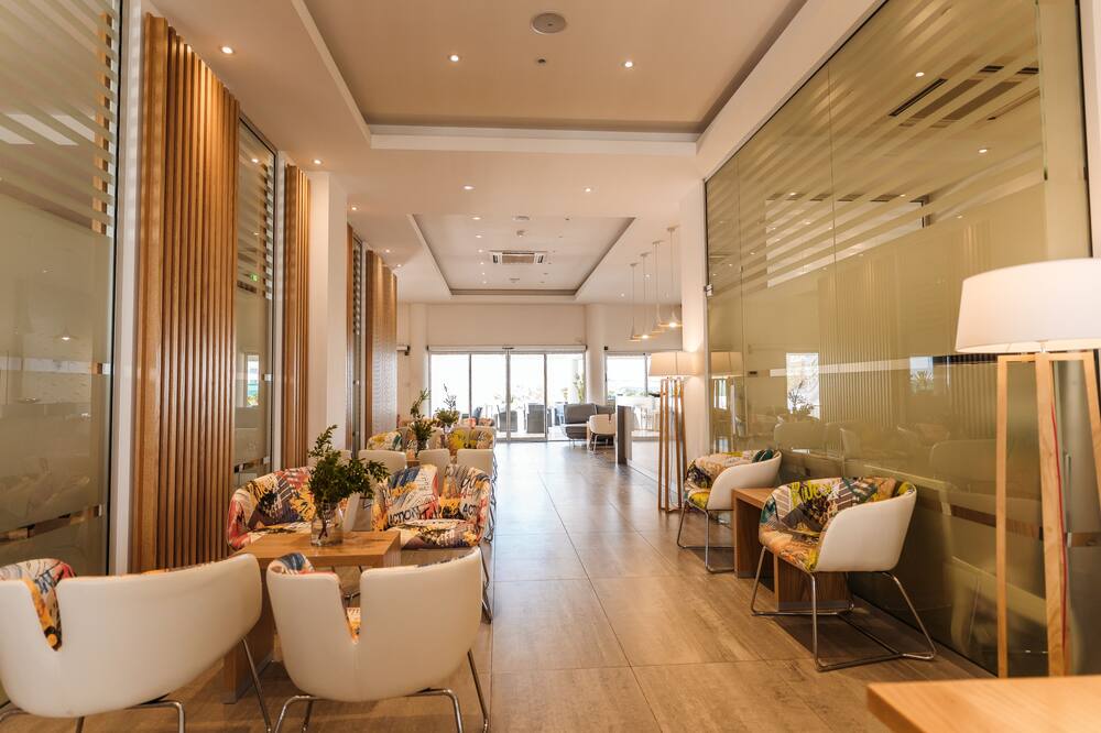 Vrachia Beach Hotel & Suites - Adults Only 写真