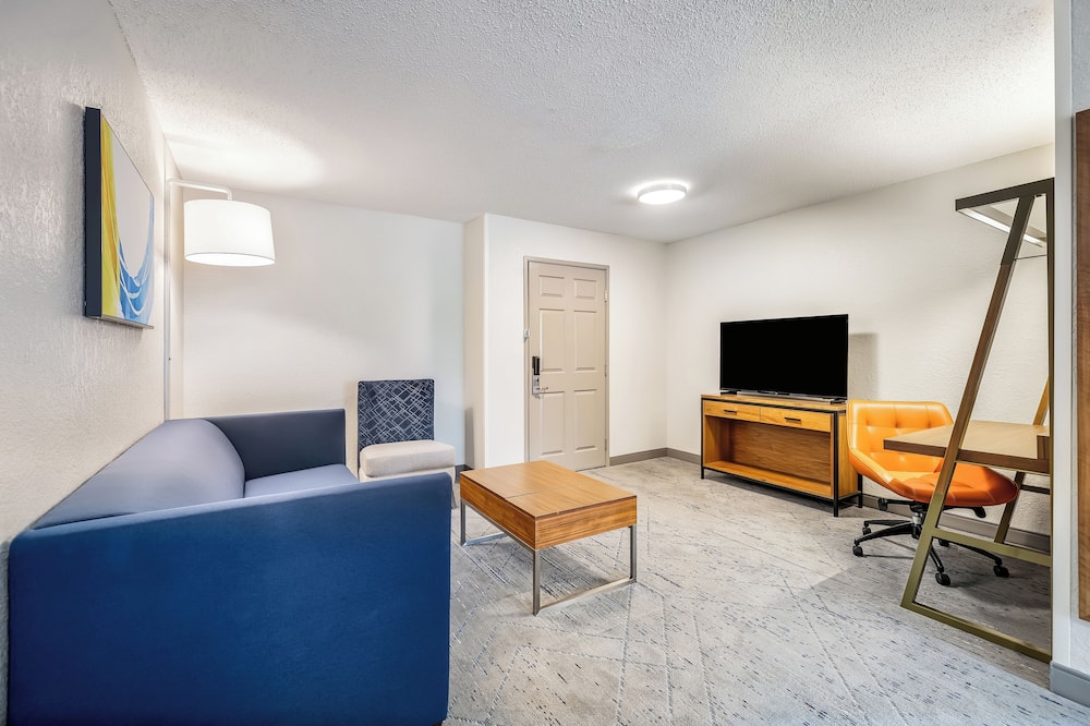 Holiday Inn Express & Suites Minneapolis - West End by IHG 写真