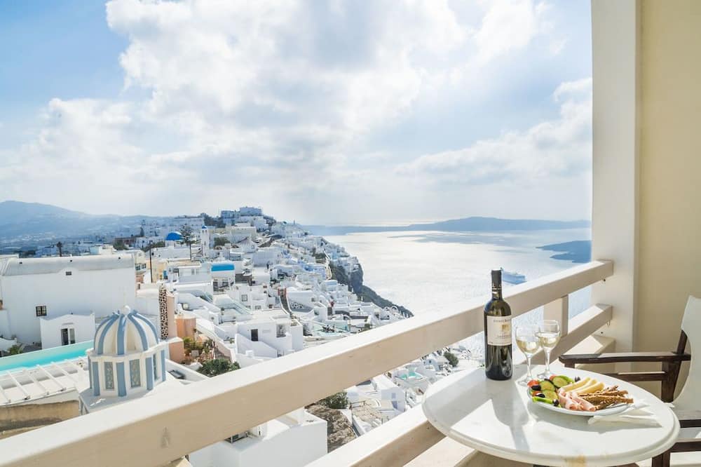 ヴィラ イリアス カルデラ ホテル 写真