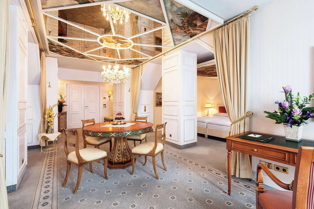 ベスト ウェスタン プレミア グランド ホテル ルシスシャー ホフ 写真