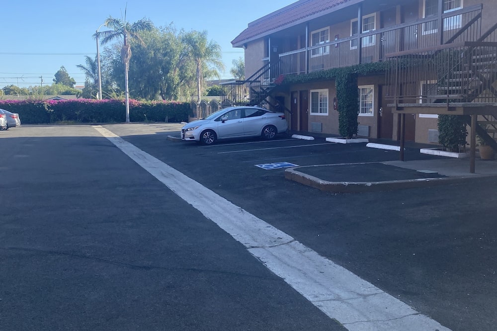 アナハイム アストリア イン アンド スイーツ 写真