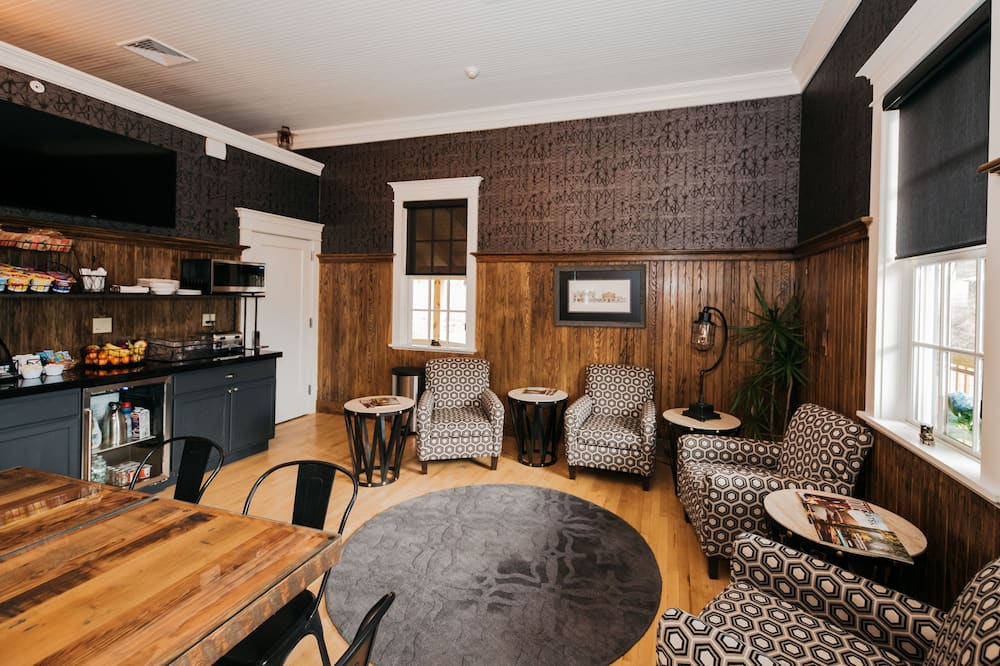 ザ レイルロード イン 写真