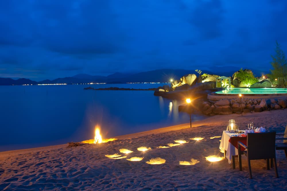 ラリア ニンヴァン ベイ 写真