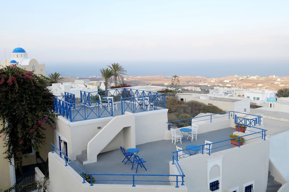 キクラドニシア トラディショナル セトルメント 写真