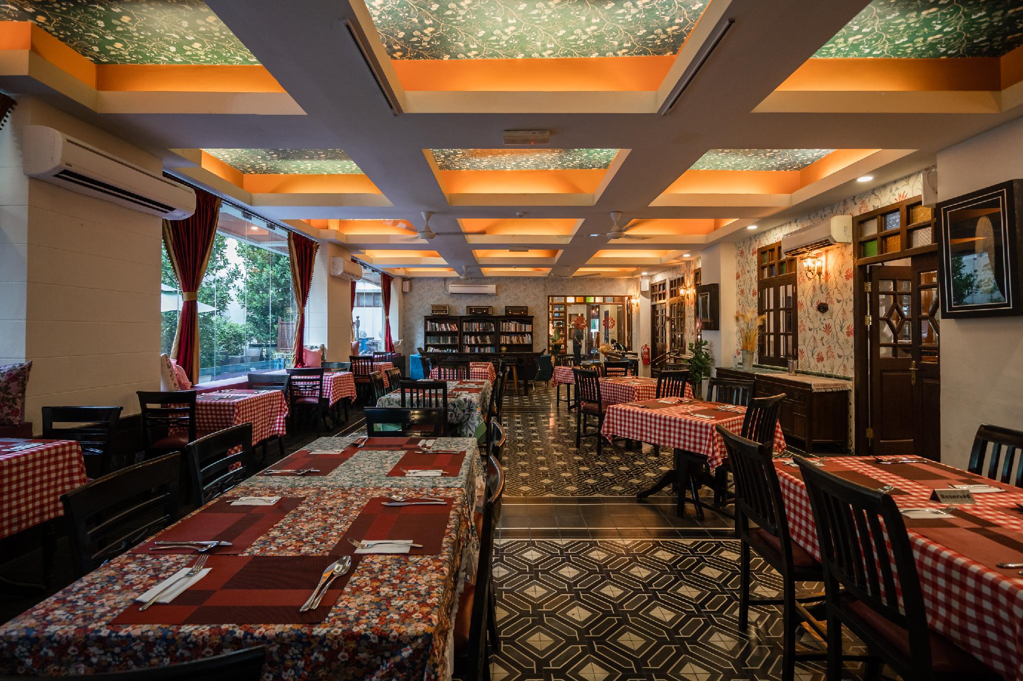 ホテル ペナガ 写真