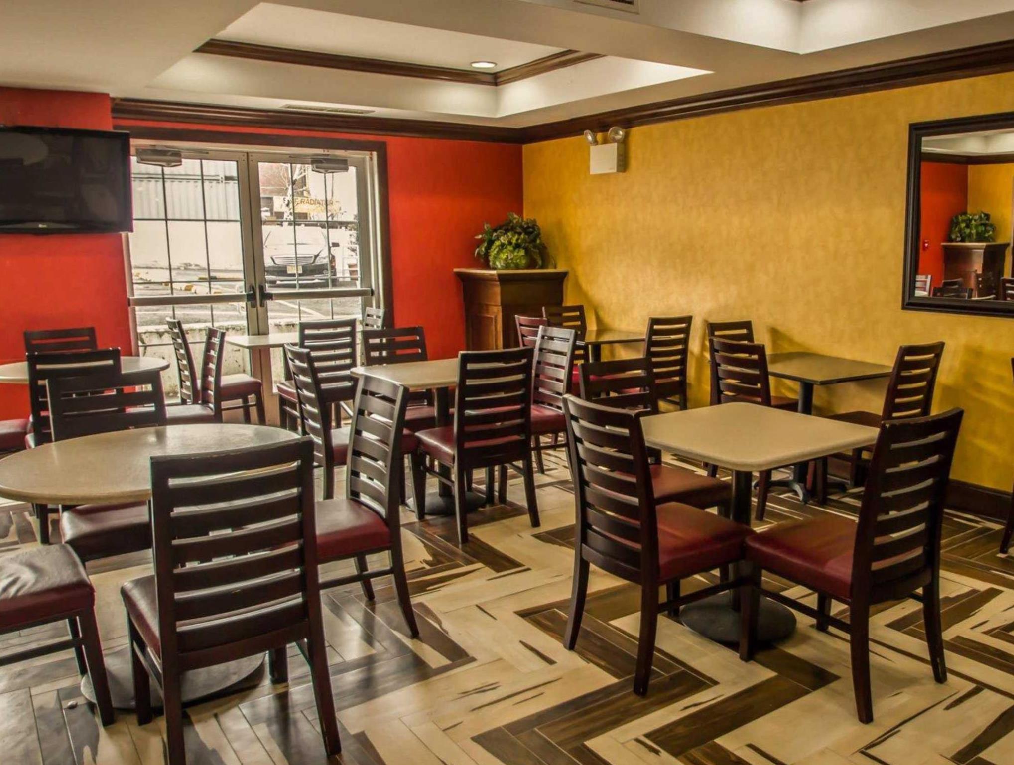 クオリティ スイーツ NYC ゲートウェイ 写真