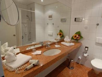 ホテル ツム リッター 写真