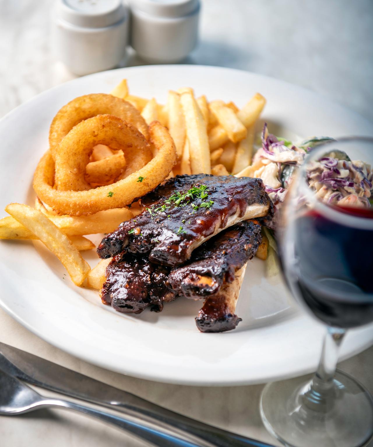 ルフラ ビーチサイド ホテル 写真