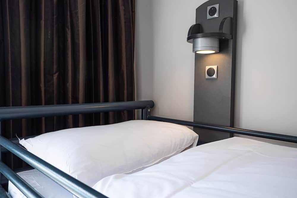 a&o ブライトン ビーチ 写真