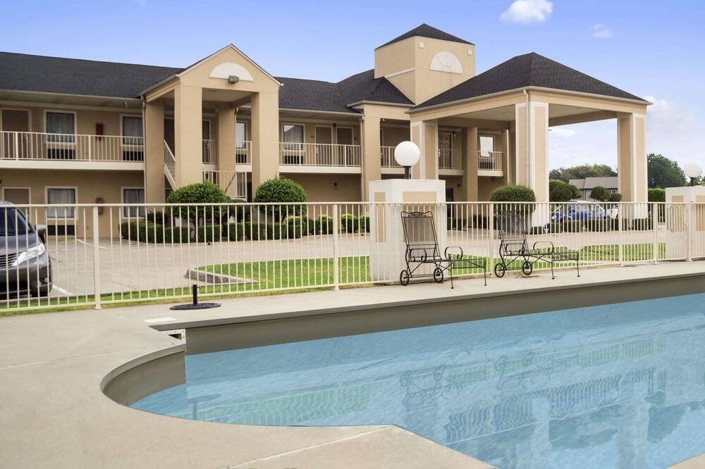 デイズ イン & スイーツ バイ ウィンダム シュトゥットガルト 写真