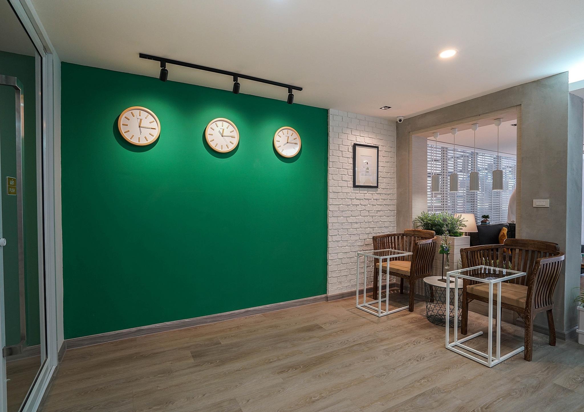 ハップ アット サトーン ホテル 写真