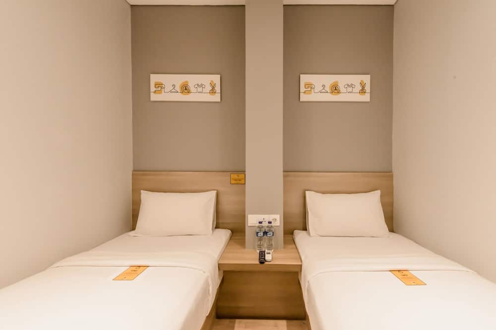 イエロー ビー タナ アバン 写真