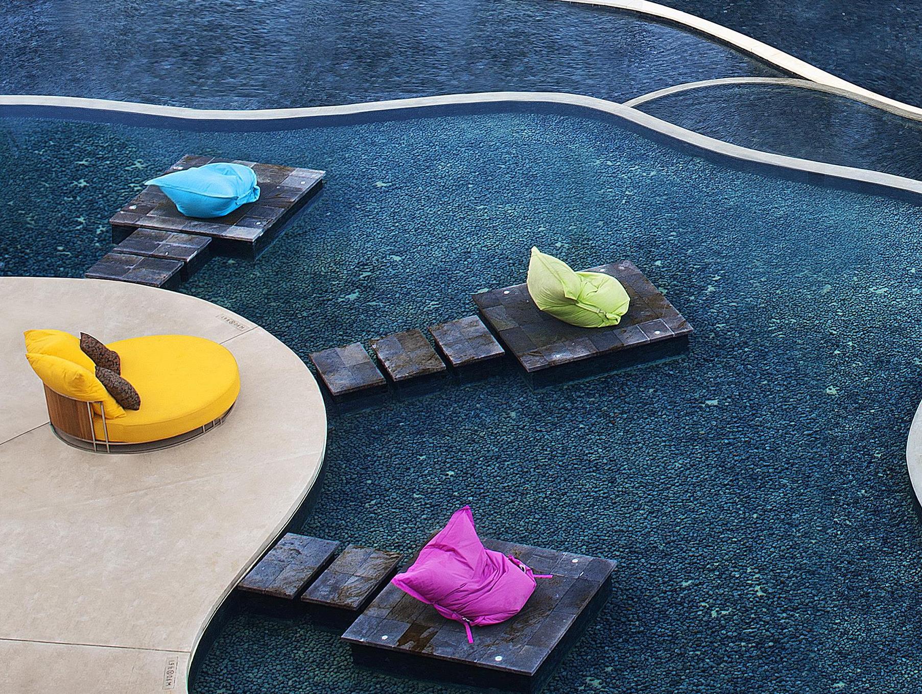 W バリ スミニャック 写真