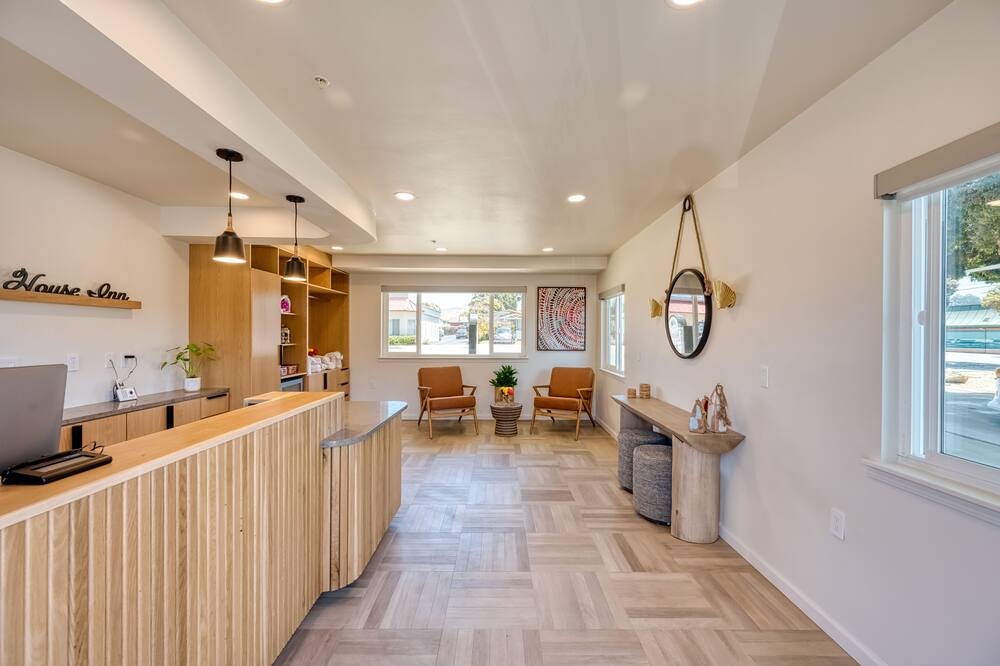 ハーバー ハウス イン モロ ベイ 写真