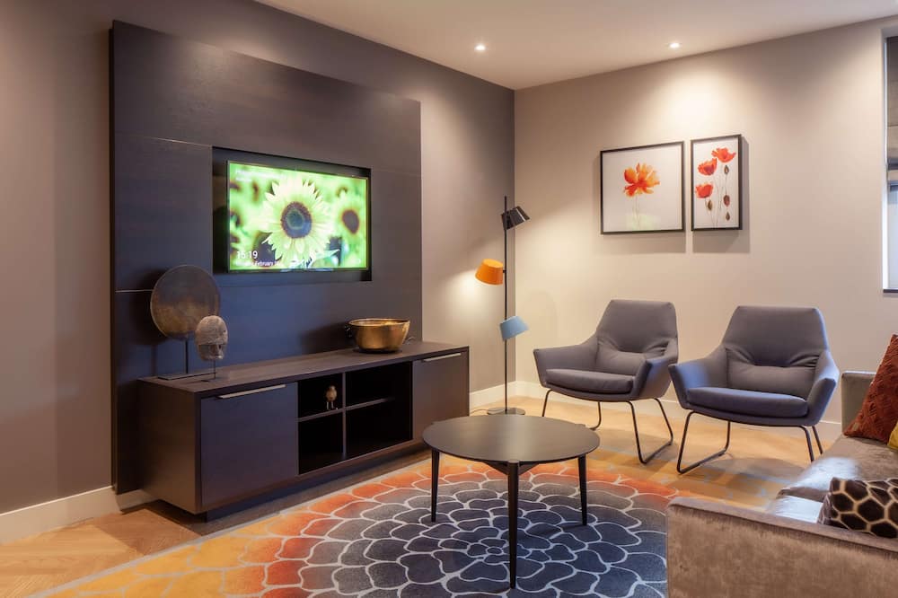 ゴールデン チューリップ レイデン センター 写真