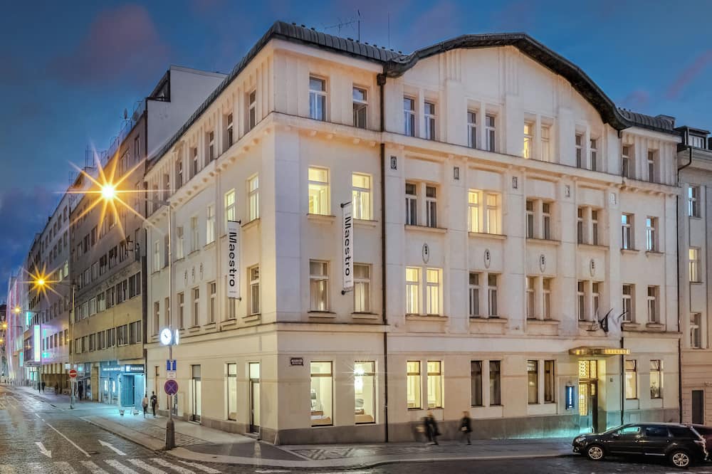 マエストロ バイ アドレツ 写真