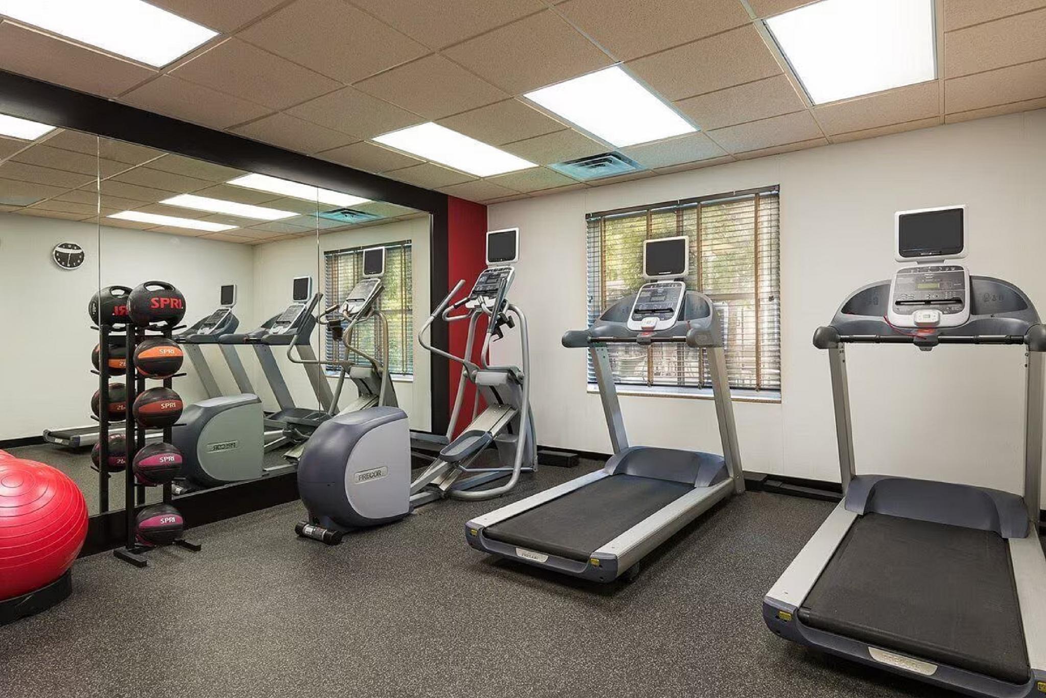 ホームウッドスイーツバイヒルトンプリンストン 写真