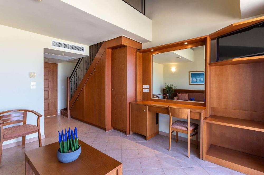 Hydramis Palace Beach Resort 写真