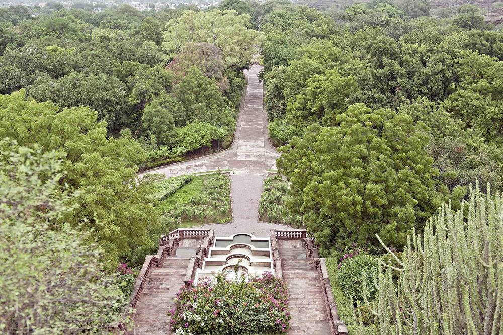 ウェルカムヘリテージ バルサマンド レイク パレス 写真