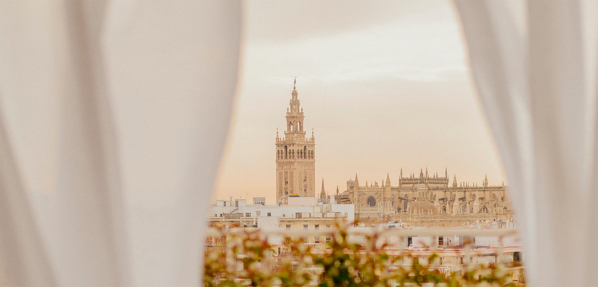 ホテル コロン グラン メリア 写真