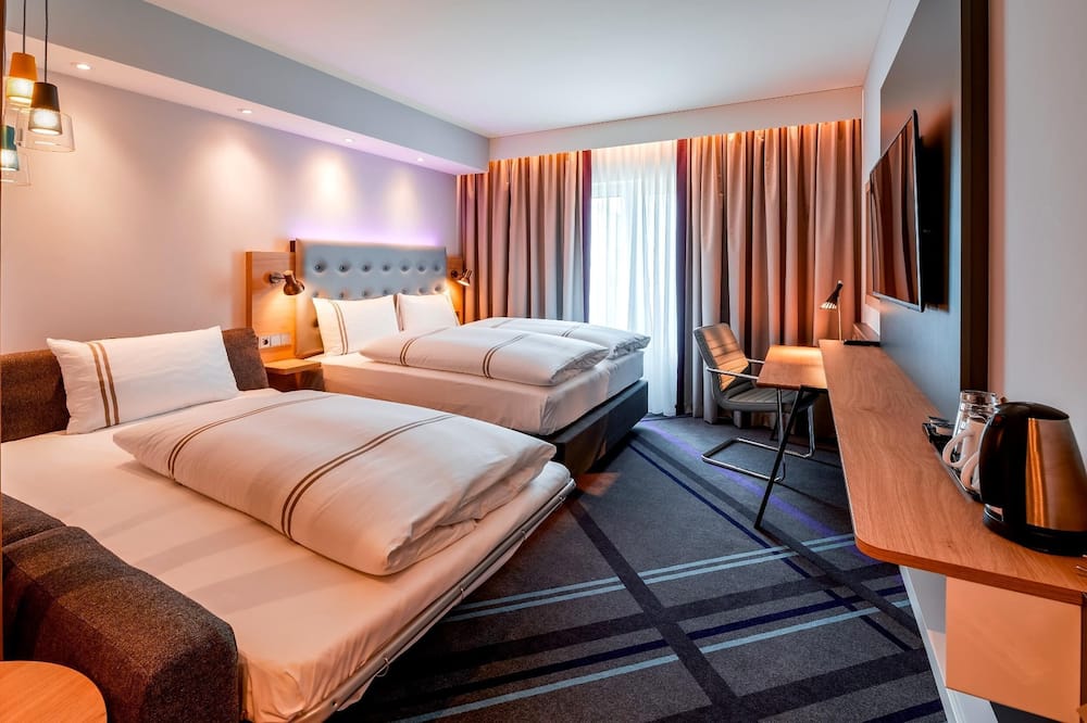 プレミア イン ミュンヘン エアポート ズュード 写真