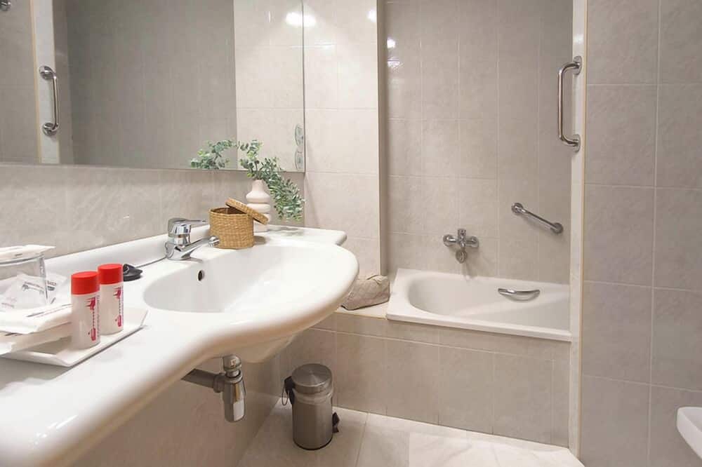 パートナー コンデス デ ハロ ホテル 写真