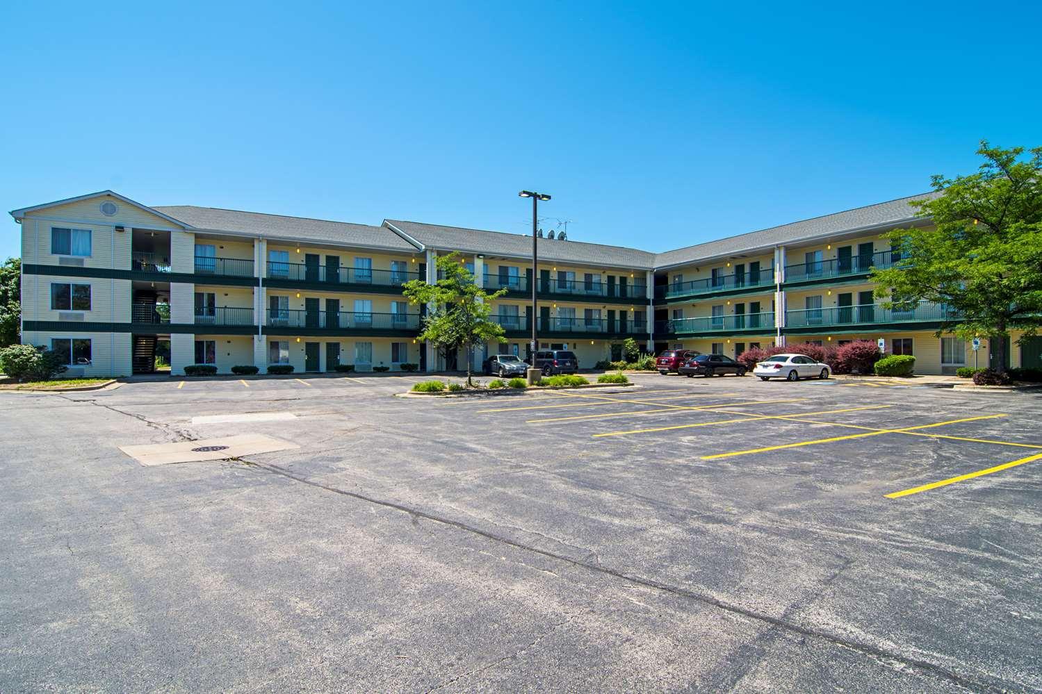 ホームタウン スタジオズ シカゴ - ウォキーガン バイ レッド ルーフ 写真