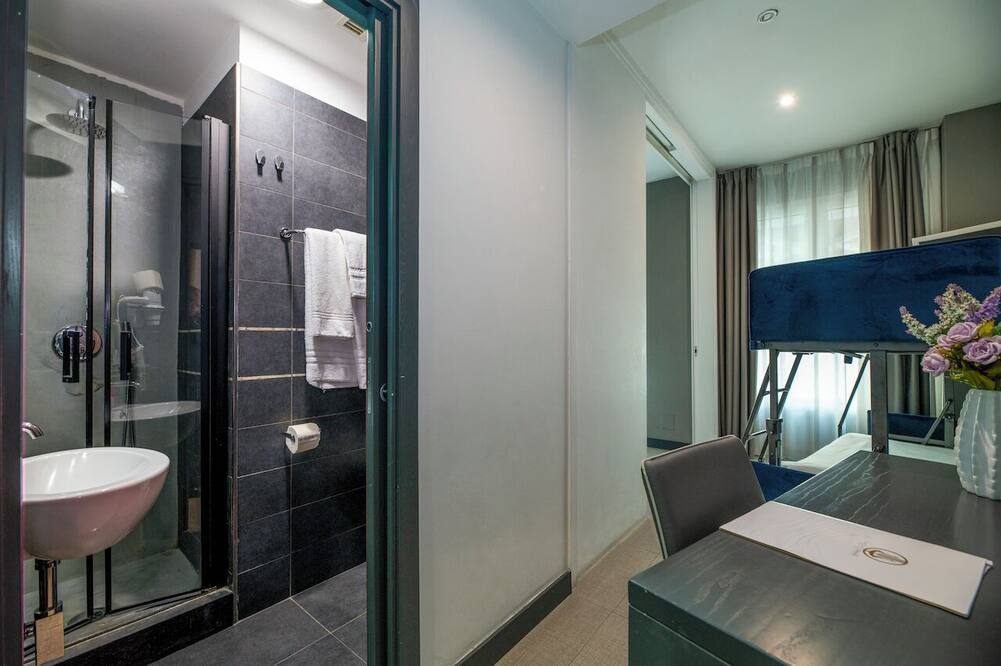 ゴールデン ホテル 写真