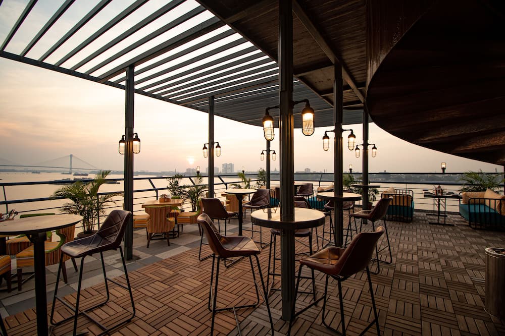 ポロ フローテル コルカタ 写真