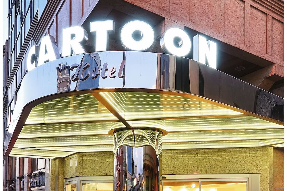 カートゥーン ホテル 写真