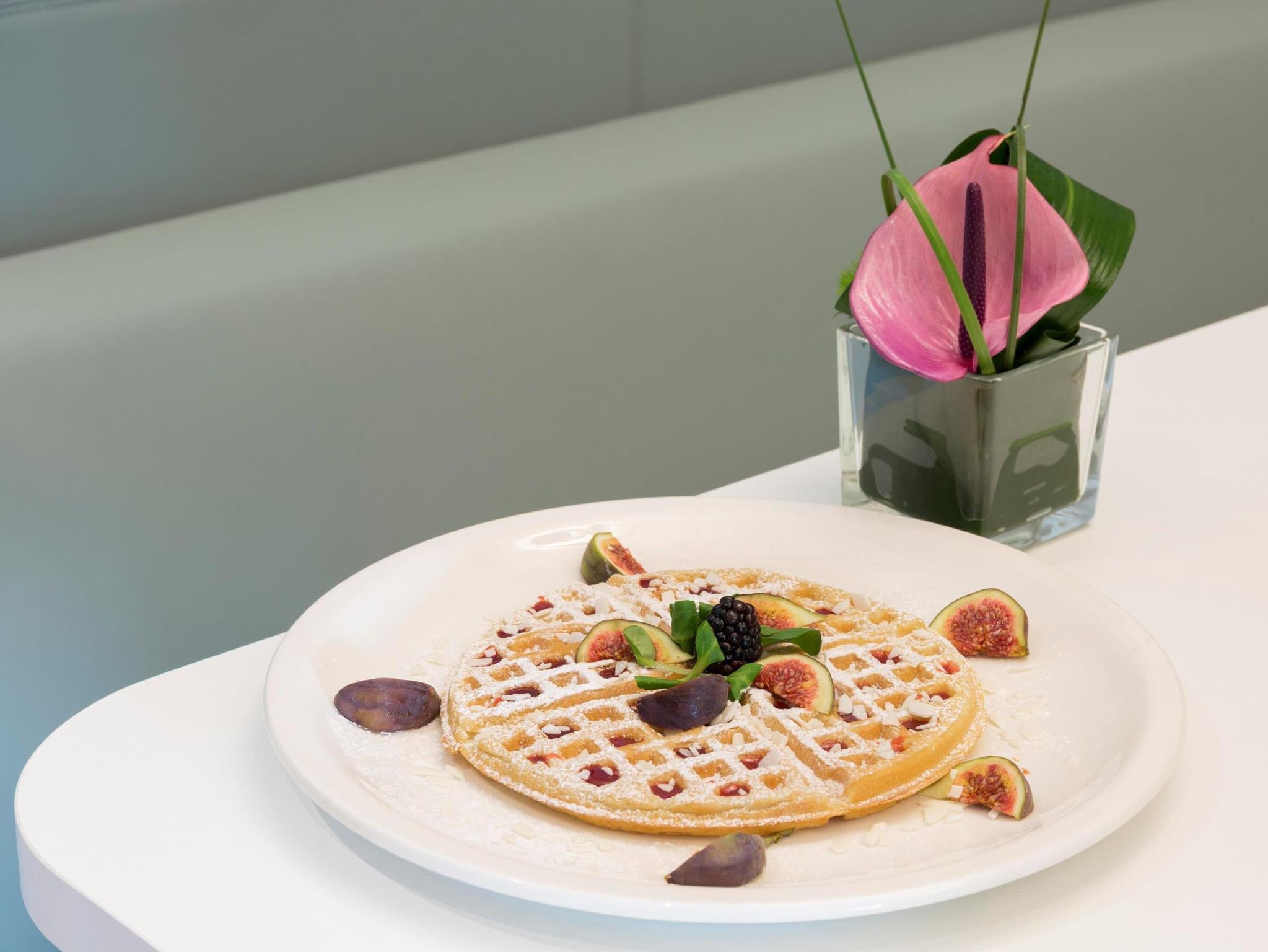 ハンプトン バイ ヒルトン ローマ イースト 写真