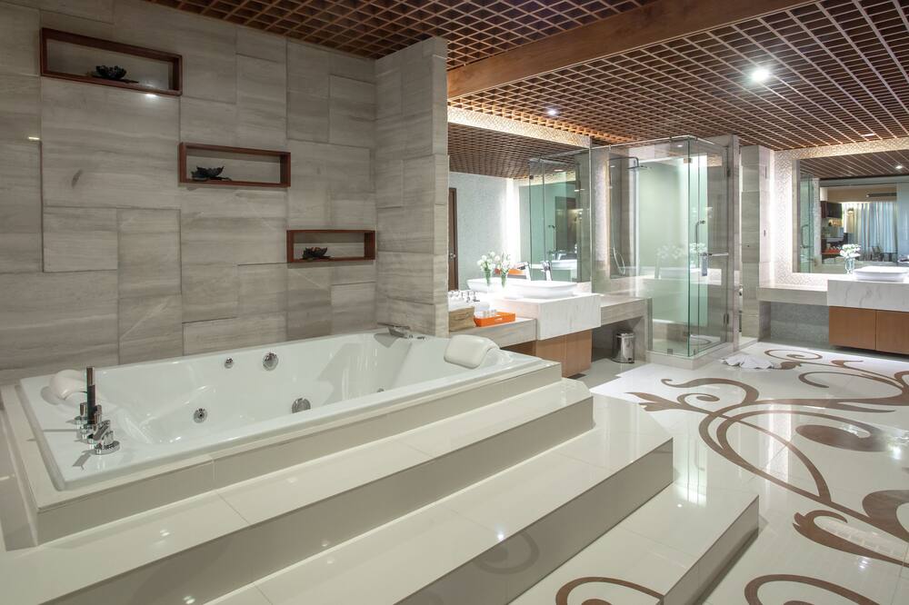 クム プコム ホテル 写真