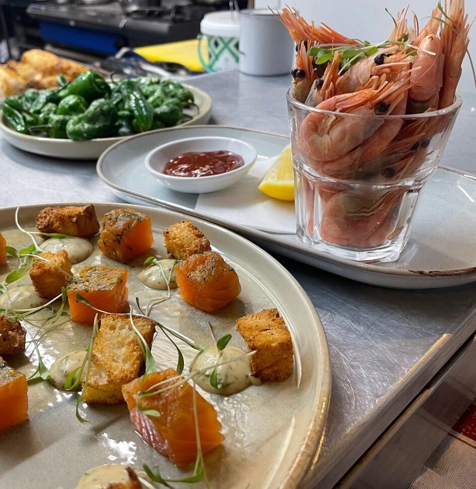 The Golden Cross 写真