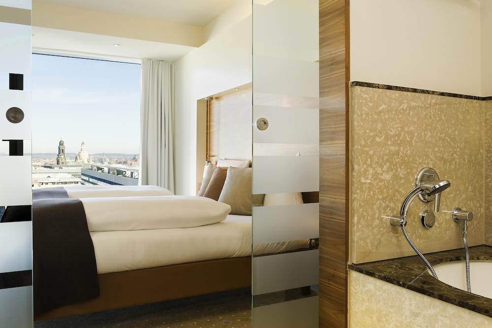 オクシデンタル ドレスデン ニューア 写真