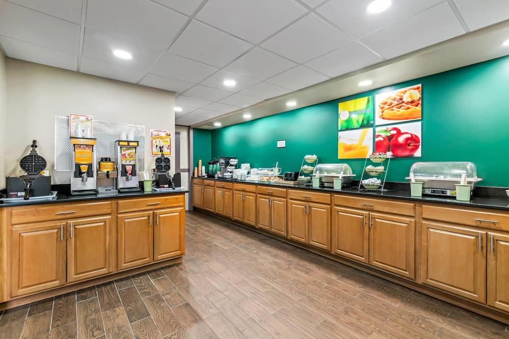 クオリティ イン バンゴー エアポート 写真