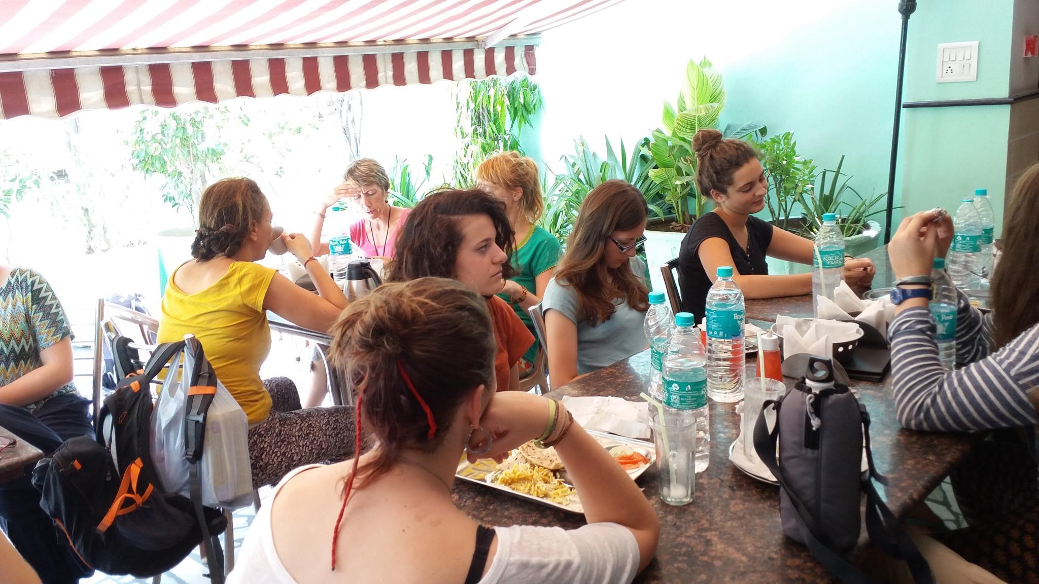 ホテル エーマックス イン 写真