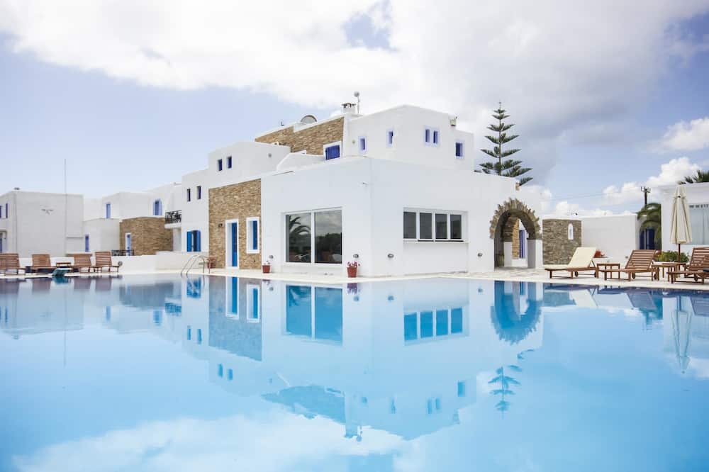 Naxos Holidays 写真