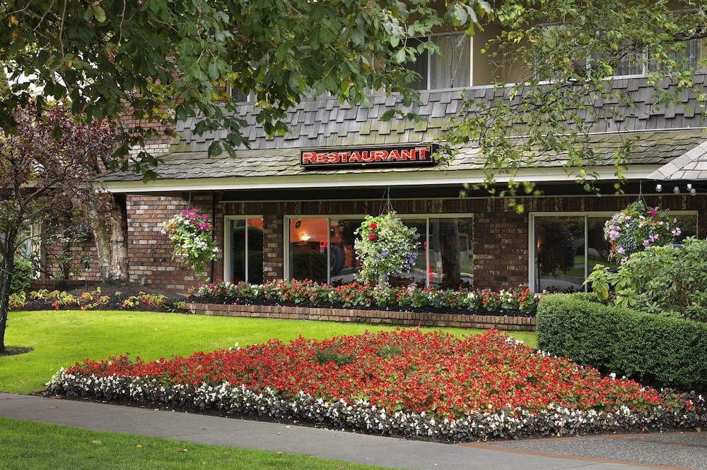 ロイヤル スコット ホテル&スイーツ 写真