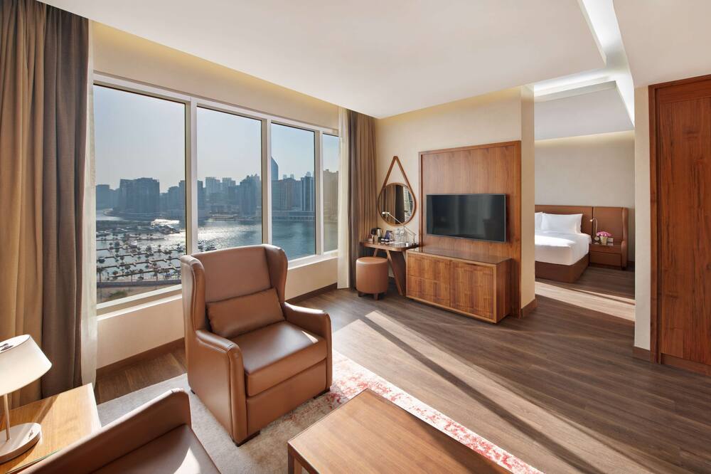 ラディソン ブルー ドバイ カナル ビュー 写真